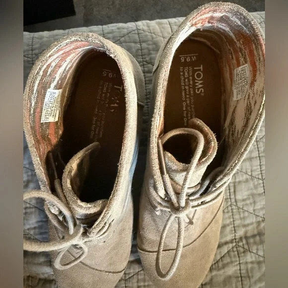 Tom’s Lace-Up Wedges - Picture 7 of 8